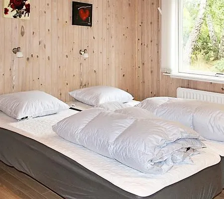 Two-bedroom Holiday In 3 Prázdninový dům